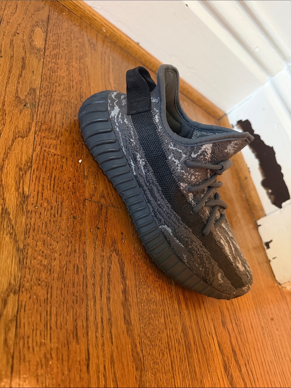 Yeezy mens 6 1/2 Dark Gray Camo Knit Sneakers